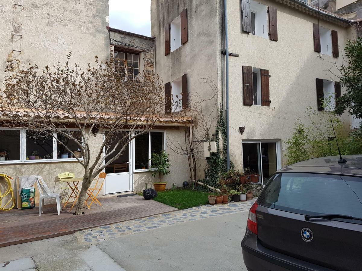 Maison Atypique au pied du château Montélimar Extérieur photo